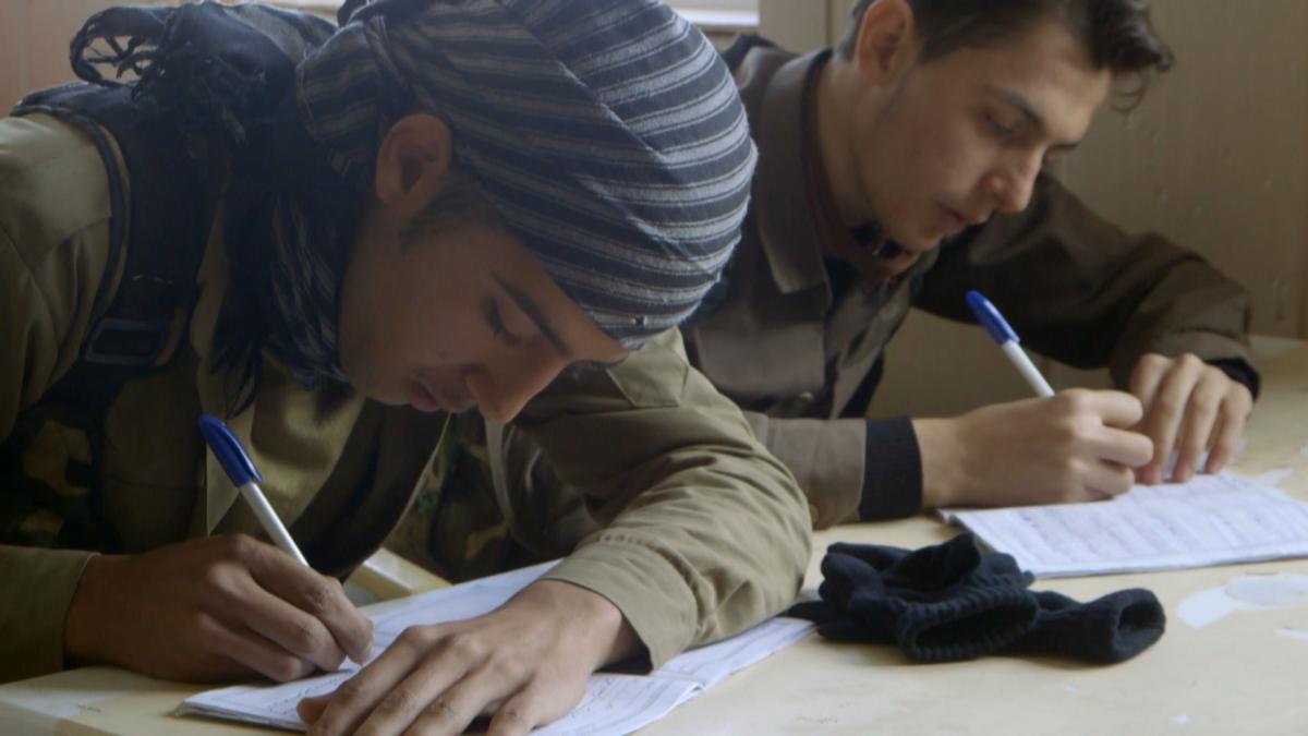 Je n'ai plus peur de la nuit, 2019 - Documentaire, 1h15
Réalisé par Sarah Guillemet et Leïla Porcher.
Sister Productions et Les Productions du Lagon