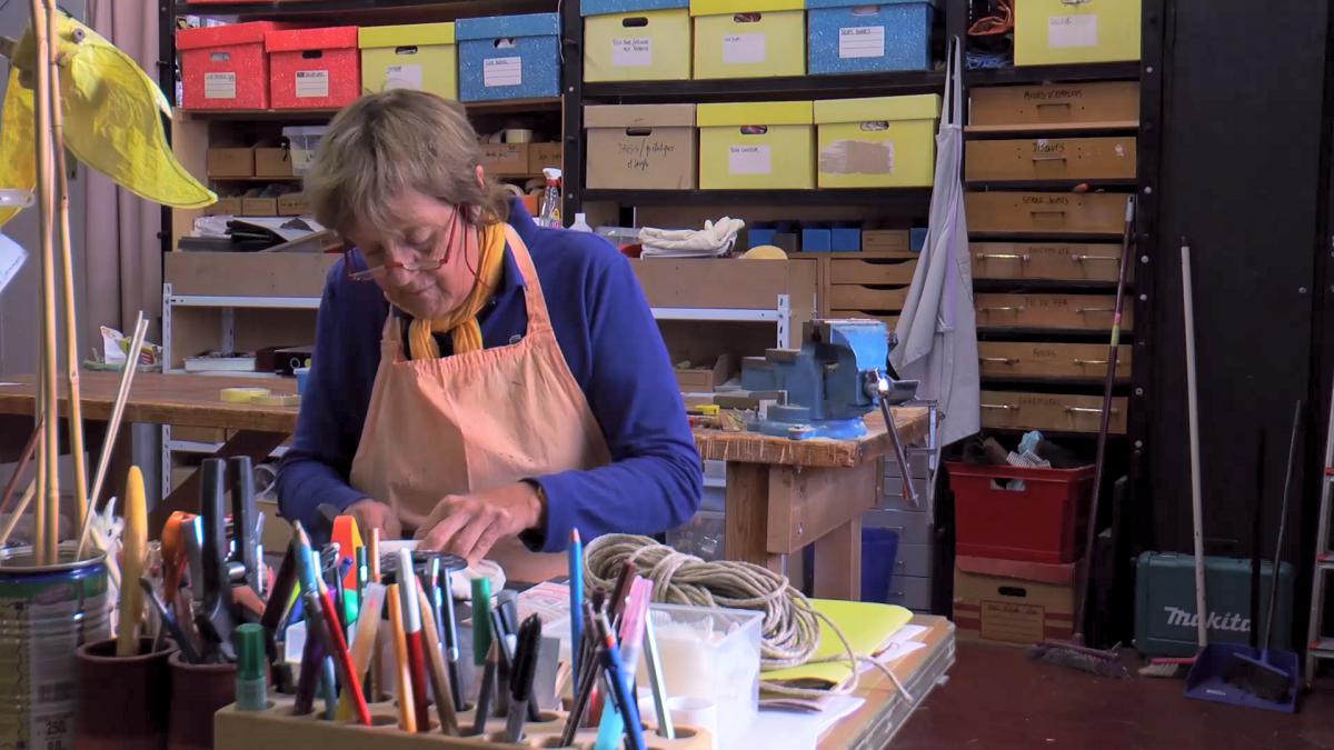 Les marionnettes naissent aussi, 2019 - Documentaire, 64'
Réalisé par Noémie Géron,
Produit par le Collectif NAPEN