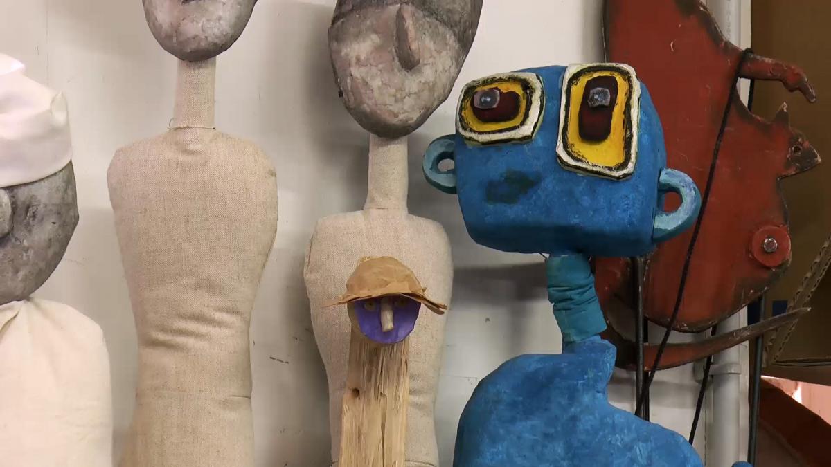 Les marionnettes naissent aussi, 2019 - Documentaire, 64'
Réalisé par Noémie Géron,
Produit par le Collectif NAPEN