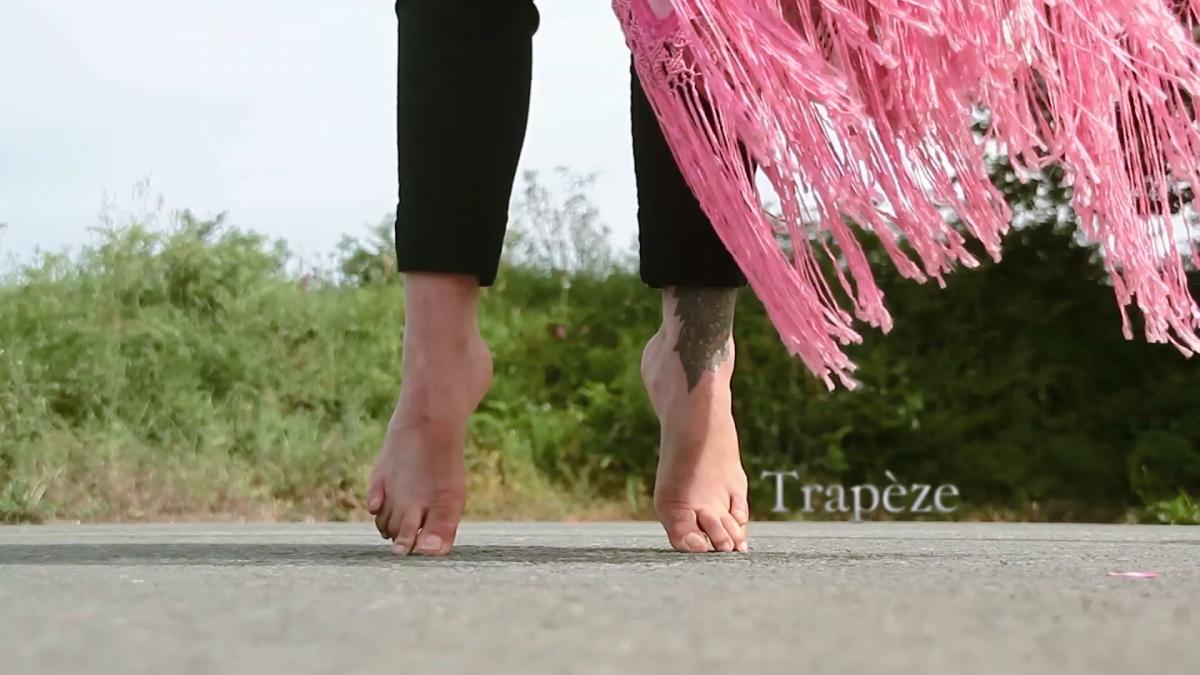 Etoffer la nuit - teaser, 2022 - Teaser, 2'30
Réalisé par Brian Prigent
Production Le collectif Aurita