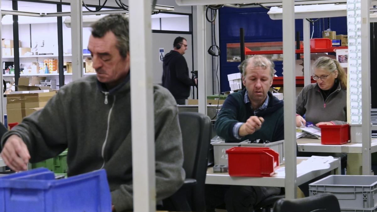 Symphonie pour un ESAT, 2024 - Documentaire, 26'
Réalisé par les travailleur.euses de l'ESAT du Tréport, accompagné.es par la réalisatrice intervenante Gabrielle Schaff