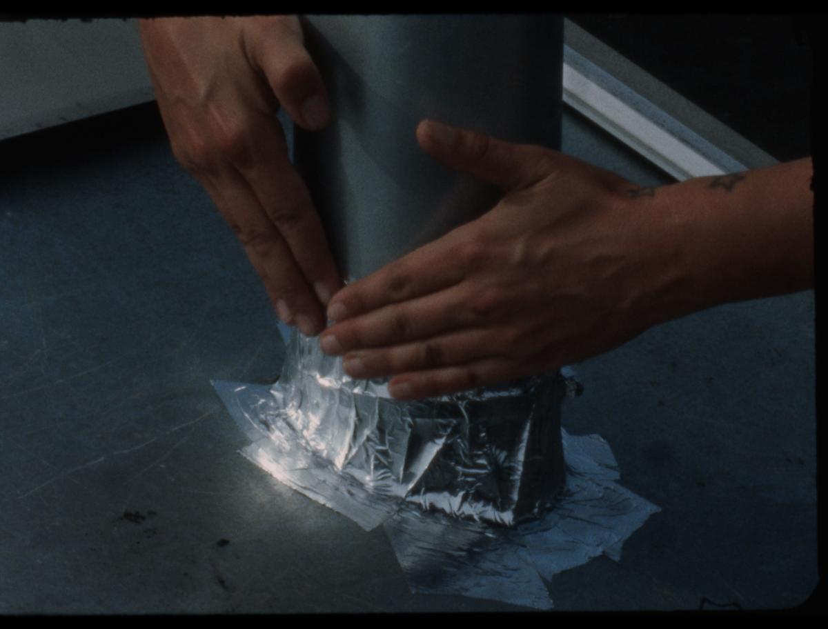 Habiter les fissures, 2025 - Court métrage, 22'Réalisée par Milena Desse / produit par Naoko Films